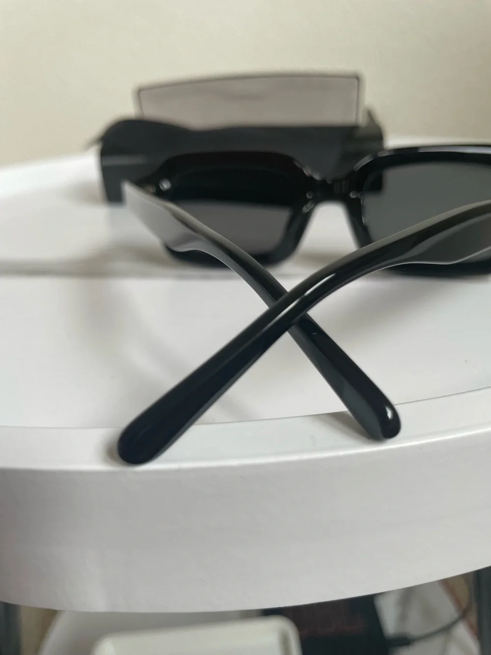 Quince Fiji Black Polarized Acetate Sunglasses Case and Cloth NWOT